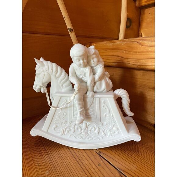 Dept 56 SHARING A CHRISTMAS MOMENT MUSIC BOX Rocking Horse Children Porcelain - Picture 1 of 3